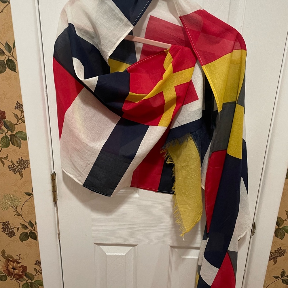 Colorful Geometric Scarf.New without tags